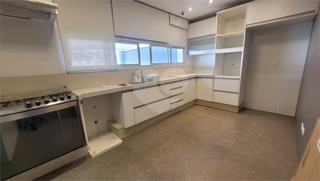 Casa Térrea à venda com 5 quartos, sendo 2 suítes, em Água Fria, São Paulo, SP