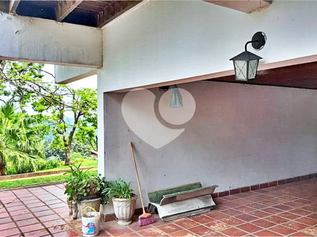 Casa à venda com 6 quartos, sendo 3 suítes,  em Serra da Cantareira, Mairiporã, SP