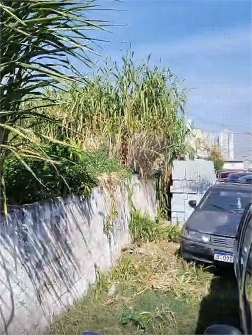 Terreno à venda em Jardim Maria Rosa, Taboão da Serra, SP