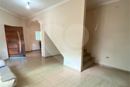 Casa à venda com 5 quartos, sendo 3 suítes,  em Jardim Novo Aeroporto, Três Lagoas, MS