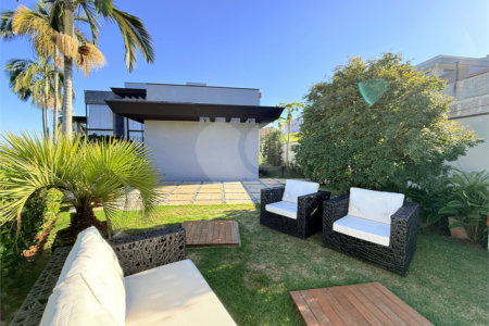 Casa à venda ou para alugar com 4 suítes no condomínio Campo de Toscana, Vinhedo - SP