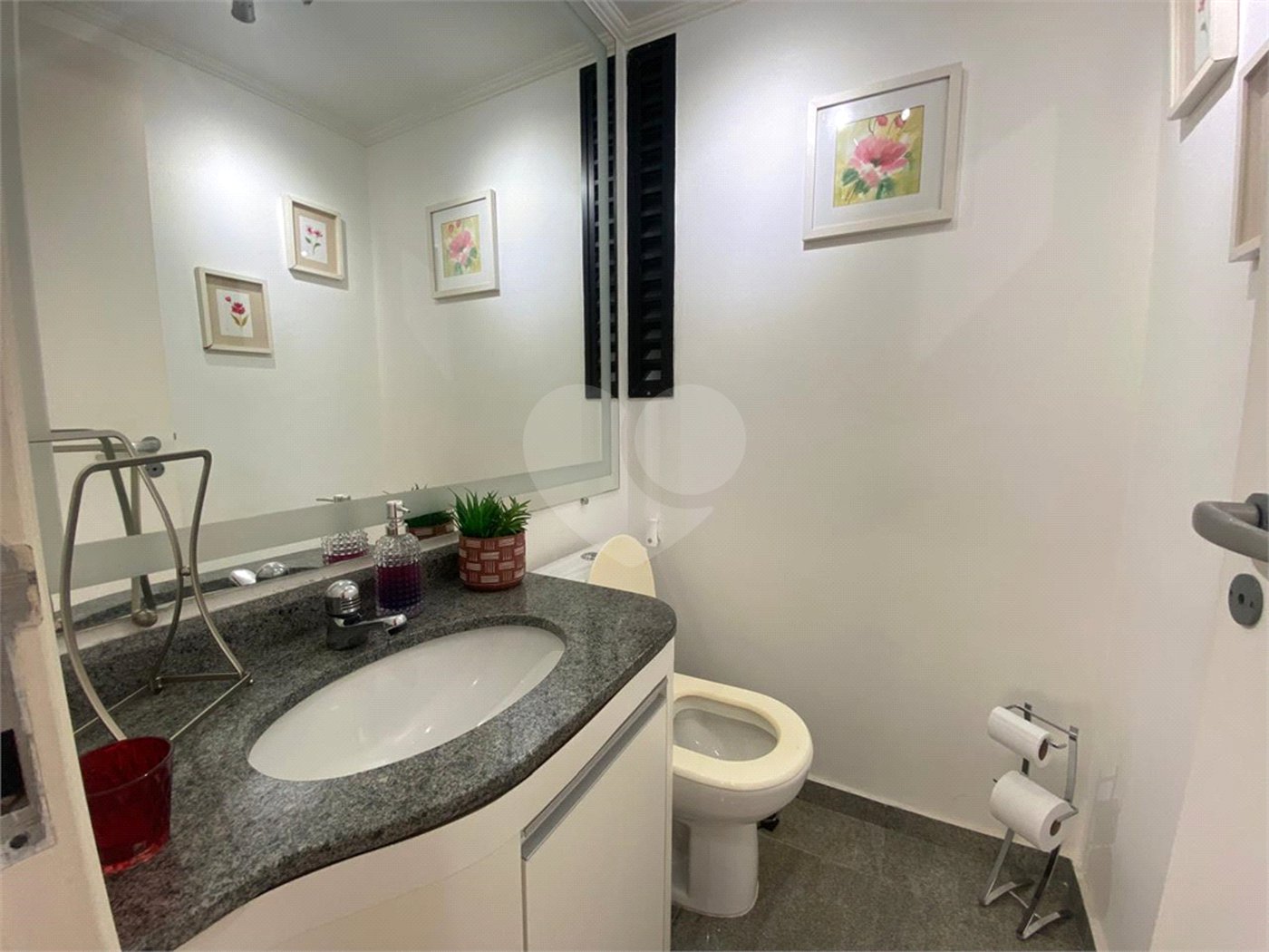 Apartamento à venda com 4 quartos, sendo 2 suítes, em Vila Hamburguesa, São Paulo, SP