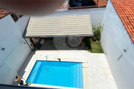 Sobrado à venda com 4 quartos, sendo 1 suíte, em Jardim Colorado, São José dos Campos, SP