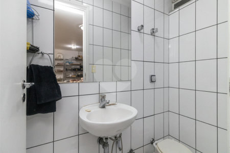 Casa à venda com 3 quartos, sendo 2 suítes, em Alto de Pinheiros, São Paulo, SP