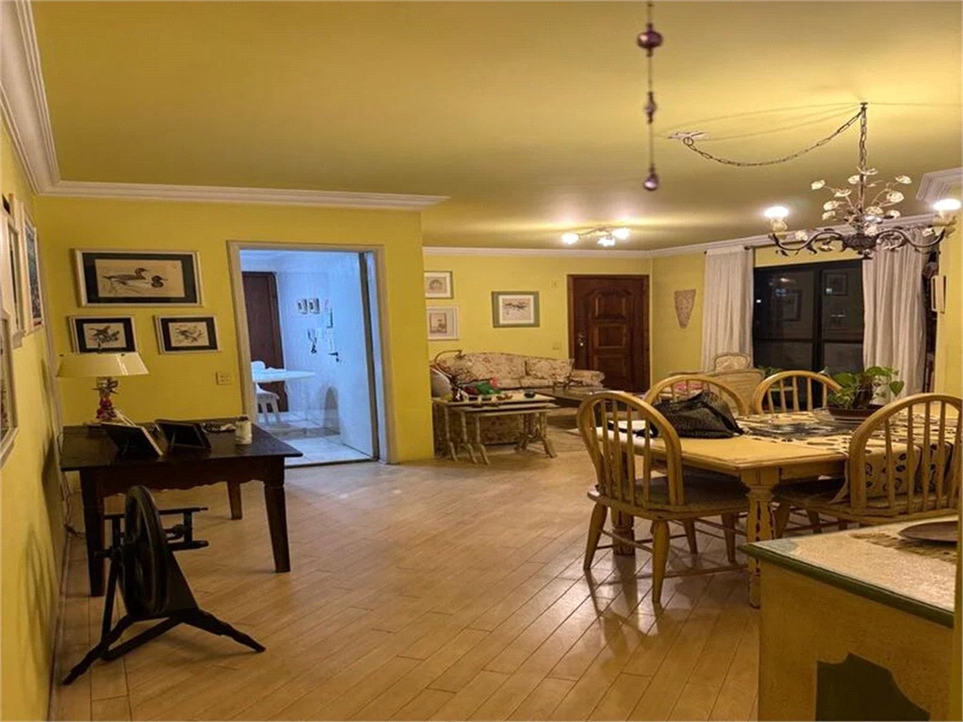 Apartamento à venda com 3 quartos, sendo 1 suíte,  em Jardim das Acácias, São Paulo, SP