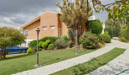 Casa Térrea à venda com 4 suítes em Chácara Flora, São Paulo, SP