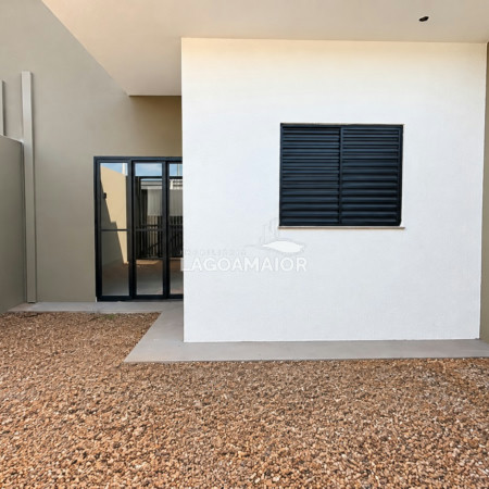 Casa à venda ou para alugar com 2 quartos, sendo 1 suíte, em Bela Vista da Lagoa, Três Lagoas - MS