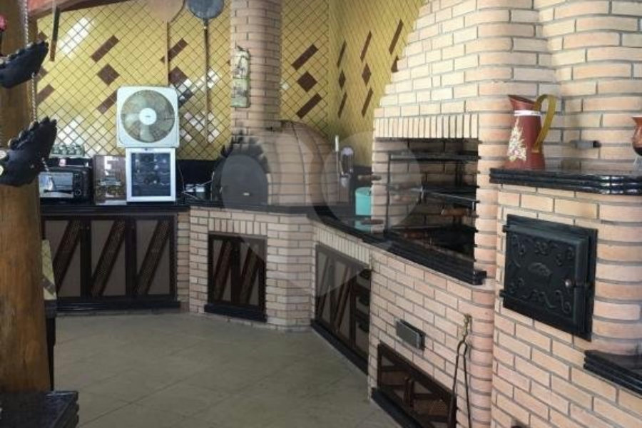 Casa à venda com 3 suítes no condomínio Alpes Caieras, Caieiras - SP