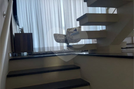 Sobrado à venda com 4 quartos, sendo 3 suítes, em Residencial Novo Horizonte I, Mogi das Cruzes, SP