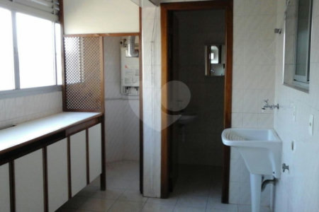 Apartamento à venda com 3 quartos, sendo 1 suíte, em Vila Anglo Brasileira, São Paulo, SP