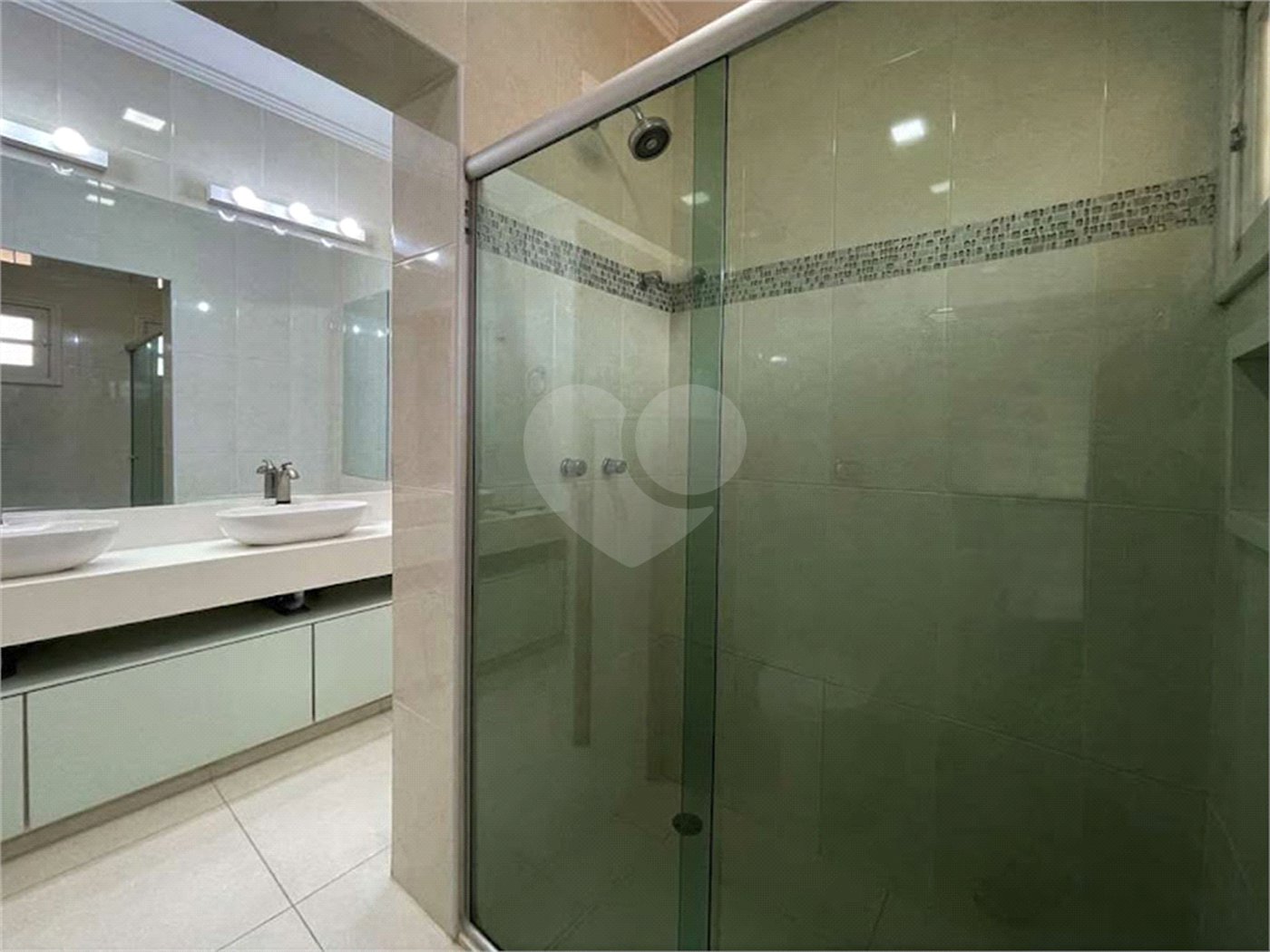 Casa à venda com 4 suítes no condomínio Miollo da Granja, Cotia - SP