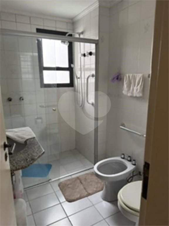 Apartamento à venda com 3 quartos, sendo 1 suíte,  em Jardim das Acácias, São Paulo, SP