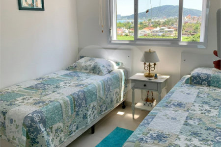 Apartamento à venda com 3 quartos, sendo 1 suíte,  em Jardim Belmar, Guarujá, SP