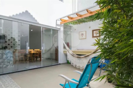Sobrado à venda com 3 quartos, sendo 1 suíte, em Vila Firmiano Pinto, São Paulo, SP