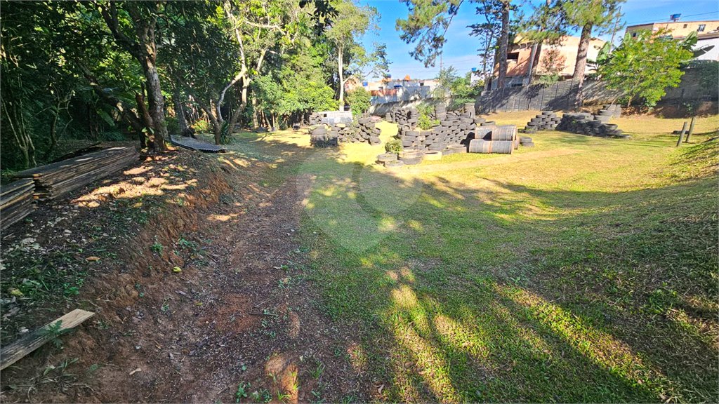 Chácara à venda ou para alugar com 3 quartos em Vila Marcelo, São Paulo, SP
