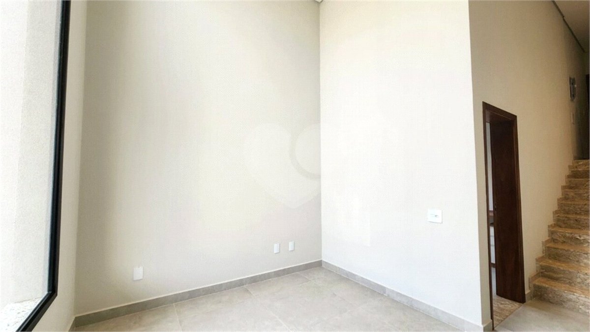 Casa à venda com 3 suítes no condomínio Vita Verdi, Valinhos - SP