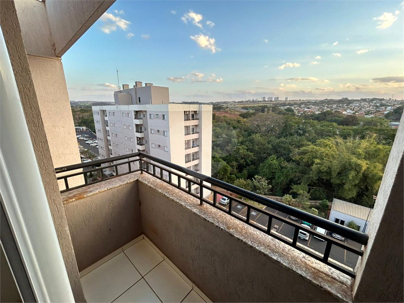 Apartamento à venda com 2 quartos, sendo 1 suíte,  em Jardim Manoel Penna, Ribeirão Preto, SP