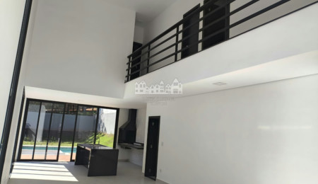Casa à venda com 5 quartos, sendo 3 suítes,  no condomínio Figueira Garden, Atibaia - SP