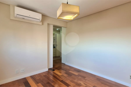 Apartamento à venda ou para alugar com 3 quartos, sendo 2 suítes, em Pinheiros, São Paulo, SP