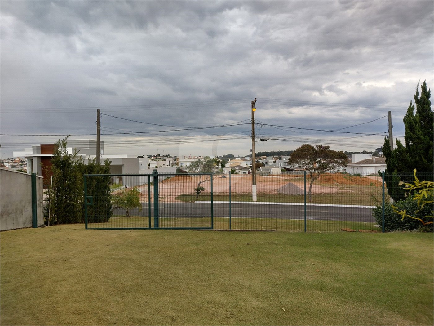 Terreno à venda com 1 suíte no condomínio Residencial Terras de Vinhedo, Vinhedo - SP