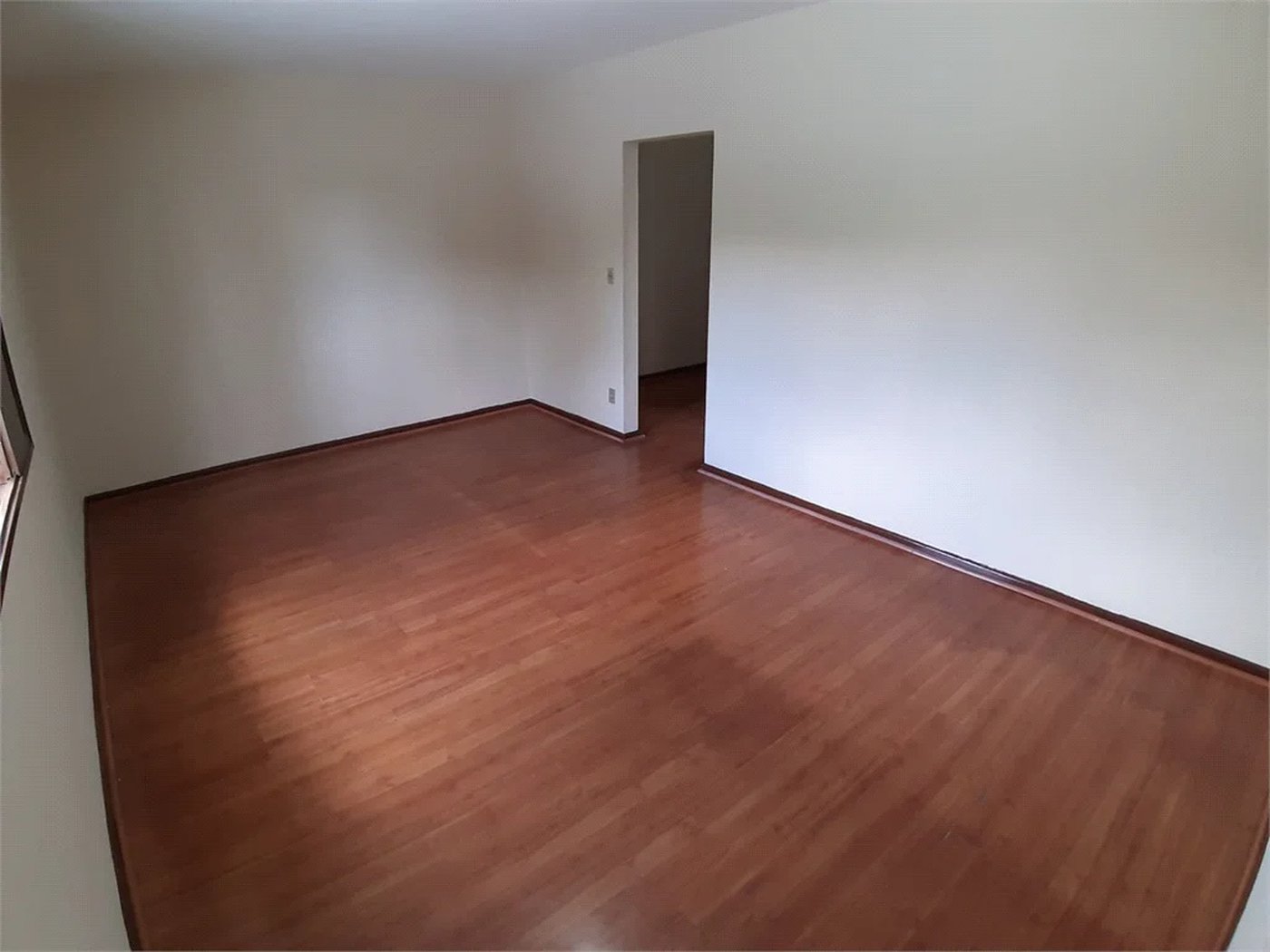 Casa à venda com 3 quartos, sendo 1 suíte,  em Vila Gomes, São Paulo, SP