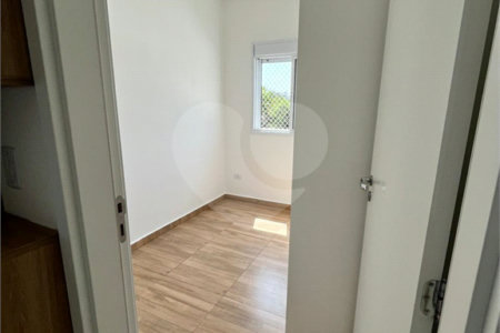 Apartamento à venda com 3 quartos, sendo 1 suíte, em Jardim Villaça, São Roque, SP