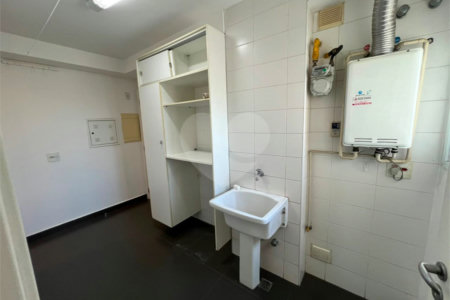Apartamento à venda ou para alugar com 3 suítes em Santa Teresinha, São Paulo, SP