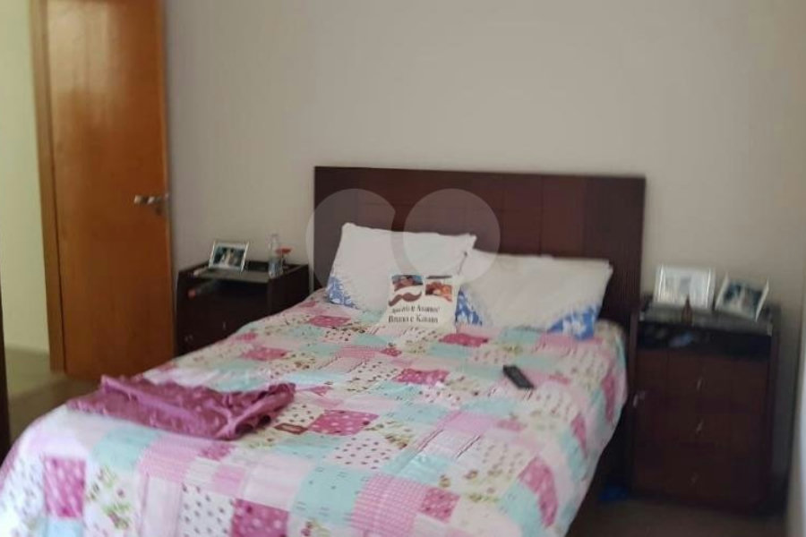 Sobrado à venda com 4 quartos, sendo 3 suítes, em Jardim Virginia Bianca, São Paulo, SP