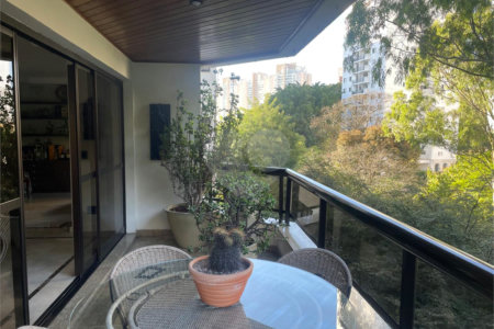Apartamento à venda com 4 suítes em Morumbi, São Paulo, SP