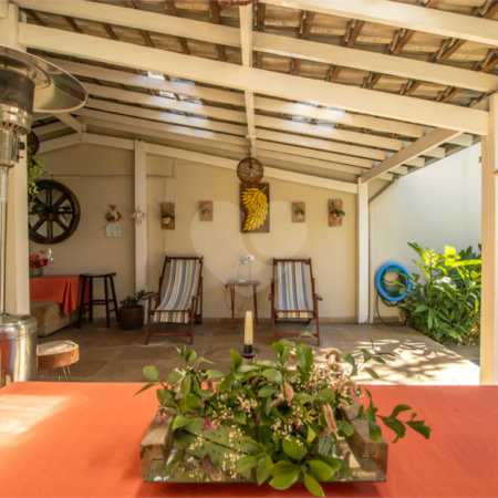 Casa à venda com 5 quartos, sendo 4 suítes, no condomínio Bounganville, São Paulo - SP