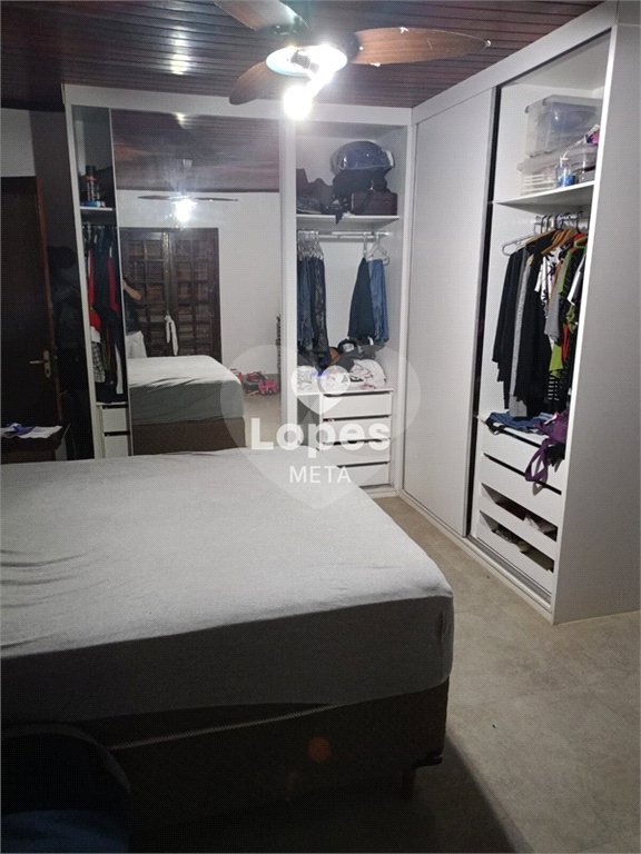 Chácara à venda com 5 quartos, sendo 3 suítes, em Loteamento Residencial Vista Linda, São José dos Campos, SP
