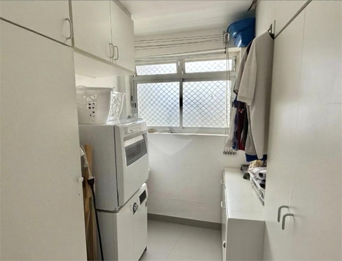 Apartamento à venda com 3 quartos, sendo 1 suíte, em Alto da Boa Vista, São Paulo, SP