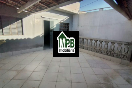 Sobrado à venda com 4 quartos, sendo 1 suíte, em Jardim Santa Cecilia, Sorocaba, SP