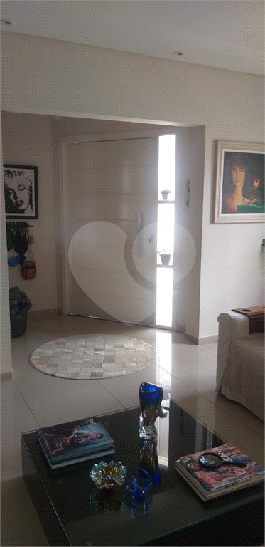 Casa à venda ou para alugar com 3 quartos, sendo 1 suíte, em Parque das Colinas, Valinhos, SP