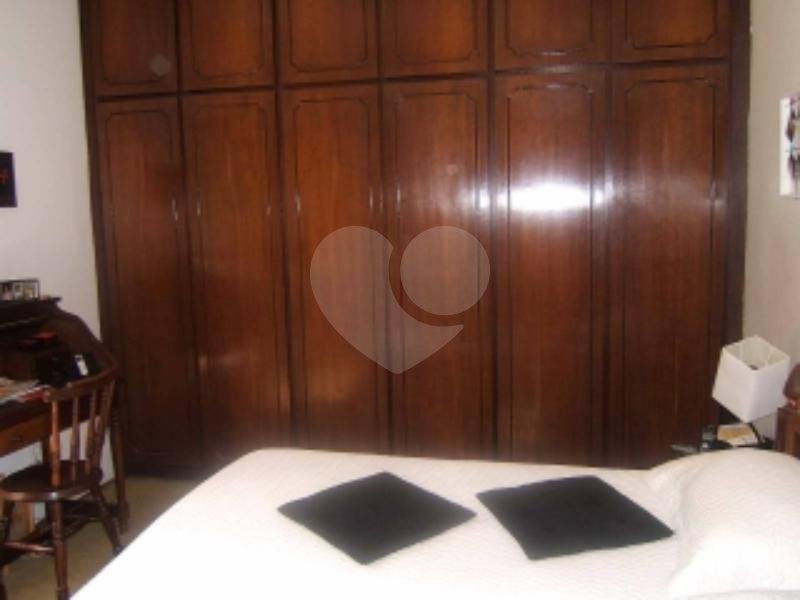 Casa de Vila à venda com 4 quartos, sendo 2 suítes, em Granja Julieta, São Paulo, SP