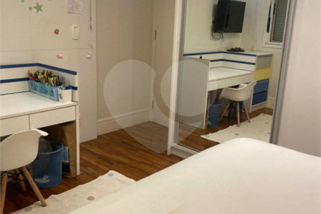 Apartamento à venda com 3 quartos, sendo 1 suíte, em Indianópolis, São Paulo, SP
