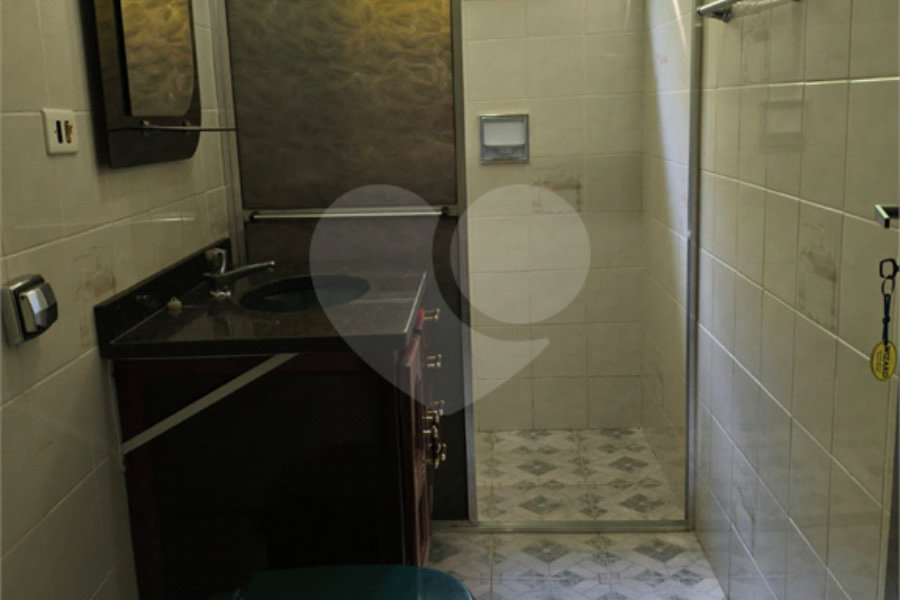Sobrado à venda com 3 quartos, sendo 1 suíte, em Vila Albertina, São Paulo, SP