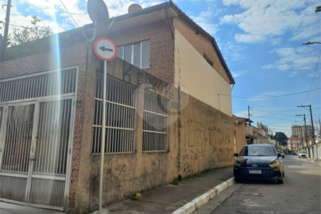 Sobrado à venda com 2 quartos em Lapa de Baixo, São Paulo, SP