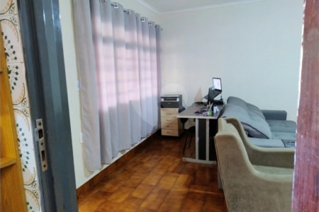 Casa à venda com 3 quartos, sendo 1 suíte, em Vila Mariana, Ribeirão Preto, SP