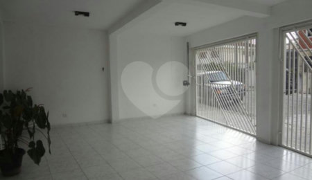 Casa Térrea à venda com 4 quartos, sendo 1 suíte,  em Vila Mazzei, São Paulo, SP