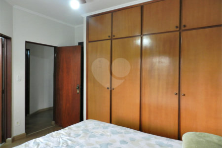 Sobrado à venda com 4 quartos, sendo 3 suítes, em Jardim Paulistano, Ribeirão Preto, SP