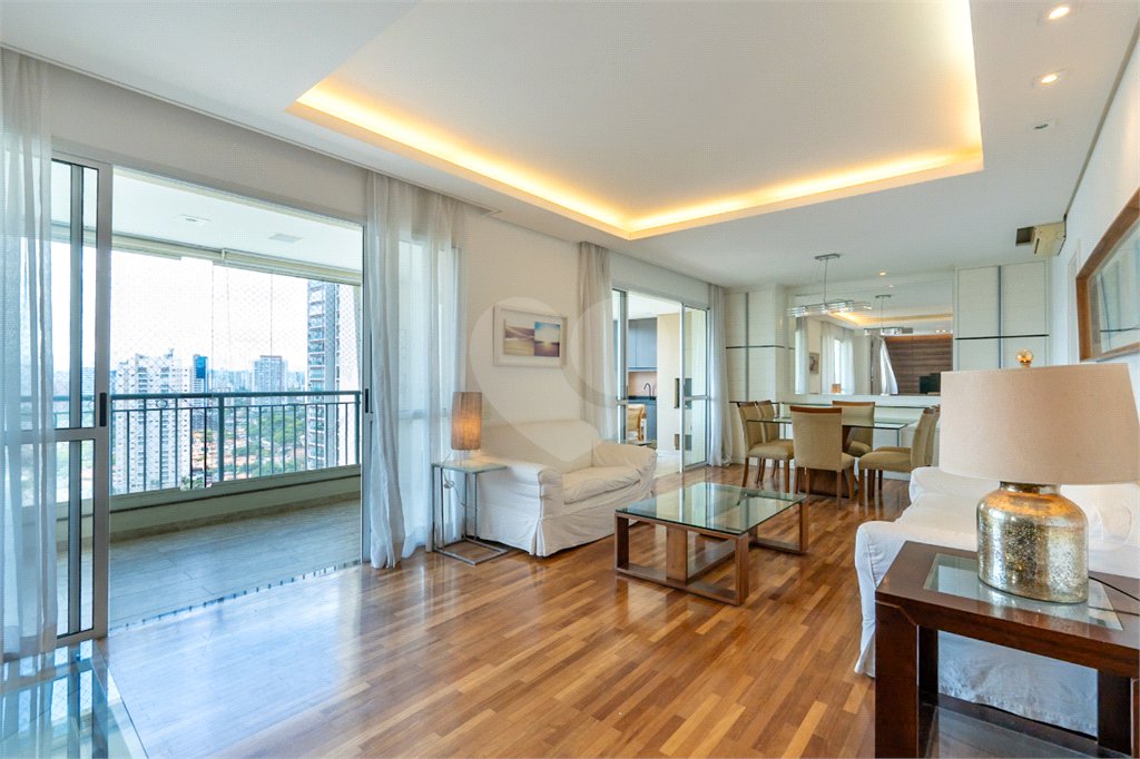 Apartamento à venda com 3 suítes em Brooklin, São Paulo, SP