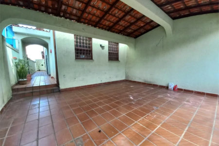 Casa à venda com 3 quartos, sendo 1 suíte, em Jardim das Vertentes, São Paulo, SP