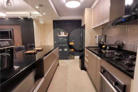 Apartamento à venda com 3 quartos, sendo 1 suíte,  em Vila Suissa, Mogi das Cruzes, SP