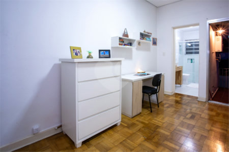 Casa à venda com 3 quartos, sendo 1 suíte, em Mirandópolis, São Paulo, SP