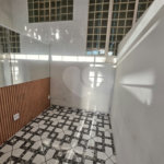 Salão à venda ou para alugar com 3 quartos, sendo 1 suíte, em Jardim Monjolo, São Paulo, SP