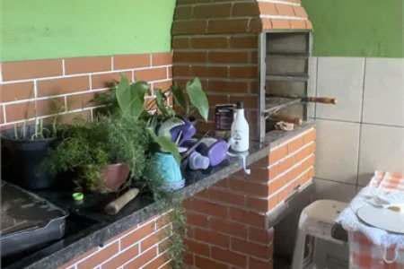 Sobrado à venda com 3 suítes em Jardim Ester Yolanda, São Paulo, SP