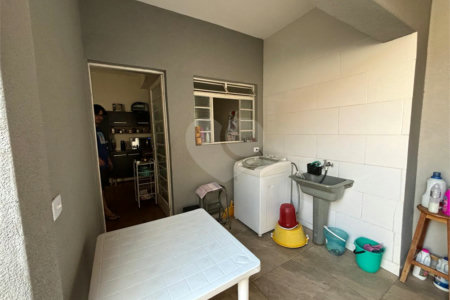 Casa à venda com 3 quartos, sendo 1 suíte, no Centro, Salto, SP