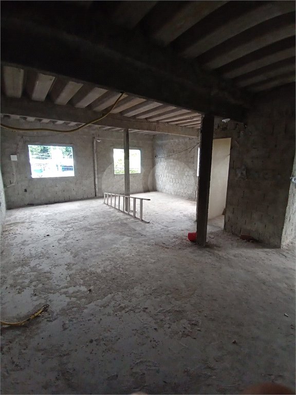 Casa à venda com 2 quartos em Campo Grande, Rio de Janeiro, RJ