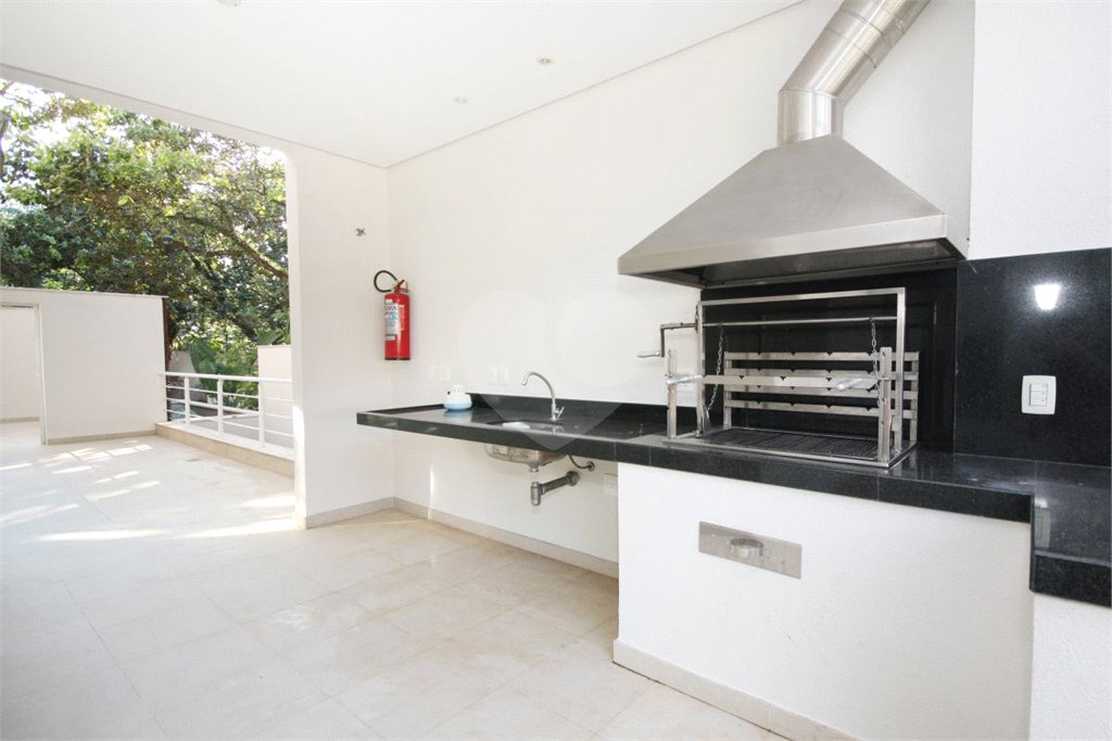Casa à venda com 4 suítes no condomínio Vila Alba, São Paulo - SP
